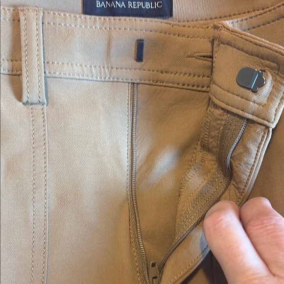 Banana Republic size 4P Tan Cargo dress Pants - Picture 7 of 7